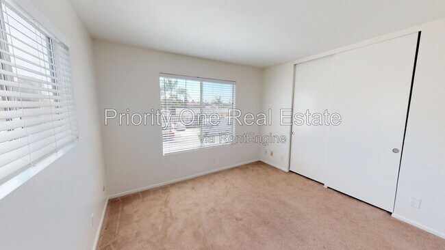 Building Photo - 4476 33rd Pl