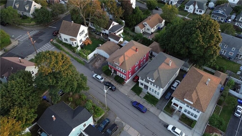 Building Photo - 48 Waltham St