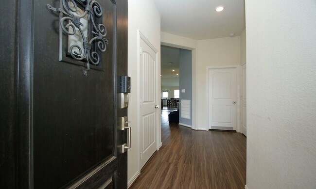 Building Photo - 20202 Creekdale Bend Dr