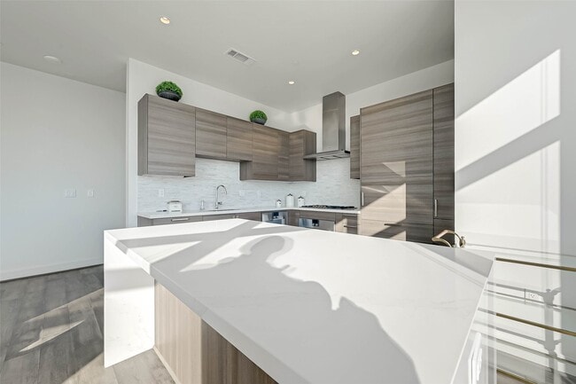 Building Photo - 4521 San Felipe St
