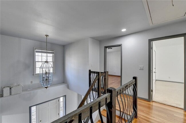 Building Photo - 525 Abernathy Rd NE