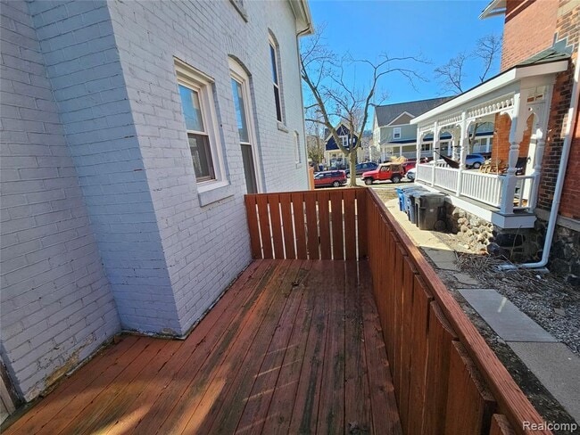 Building Photo - 921 Mary St