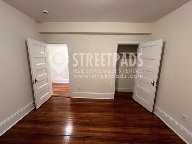 Building Photo - 2 bedroom in Cambridge MA 02139