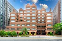 Building Photo - 505 E Huron St