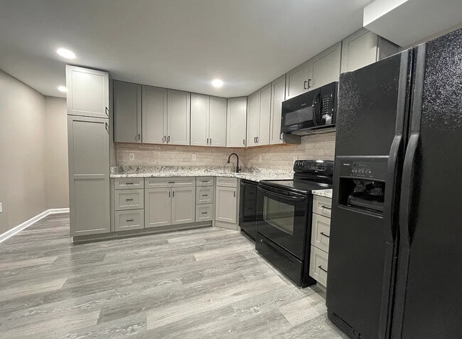 Building Photo - 11206 Golden Meadow Ct