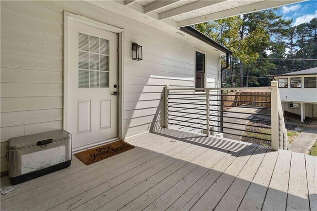 Building Photo - 2327 Young Rd