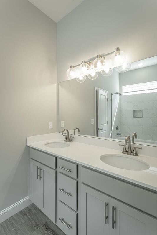 Building Photo - 549 Strong Ave