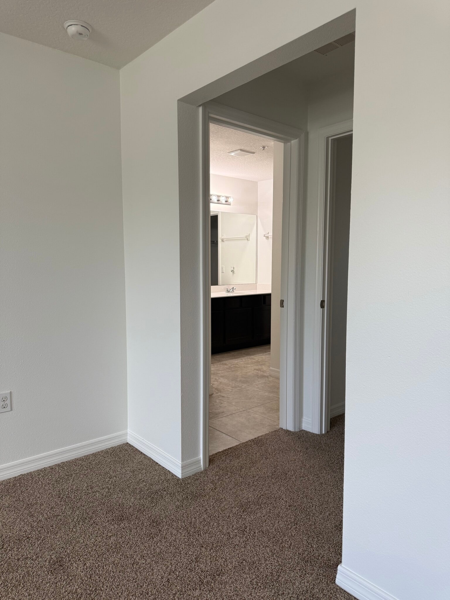 Building Photo - 2259 Seven Oaks Dr