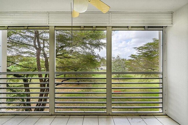 Building Photo - 1604 Abaco Dr