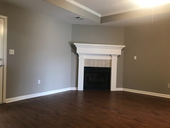 Building Photo - 230 Autumnwood Drive