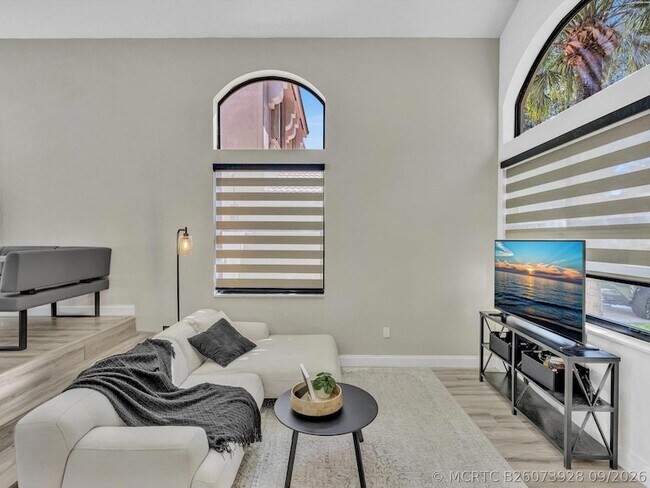 Building Photo - 7834 Oak Grove Cir