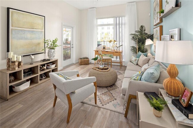 Building Photo - 5256 International Dr