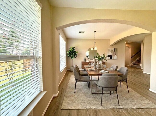 Building Photo - 8139 Edenwood Dr
