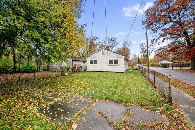 Building Photo - 15914 Dacosta St