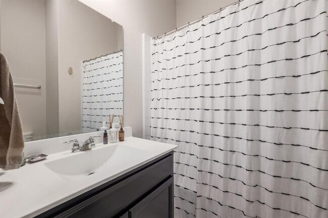 Building Photo - 4340 Attra St