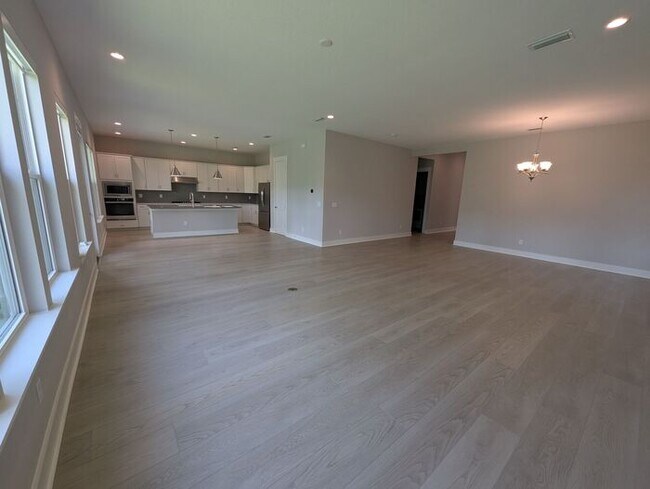 Building Photo - 110 Oak Pk Dr