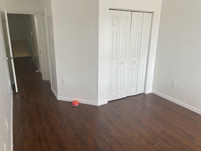 Building Photo - 4189 Crystal Lake Dr