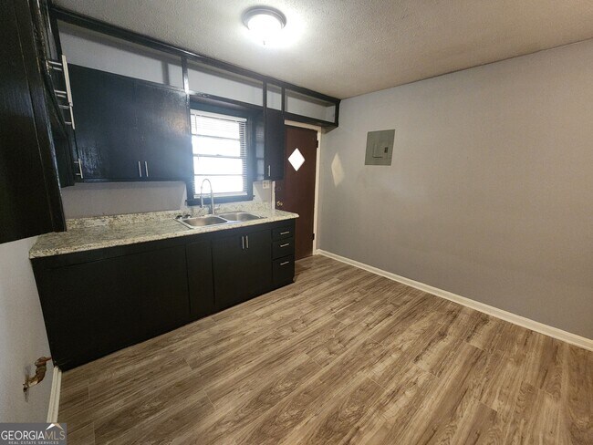 Building Photo - 2639 Willow St