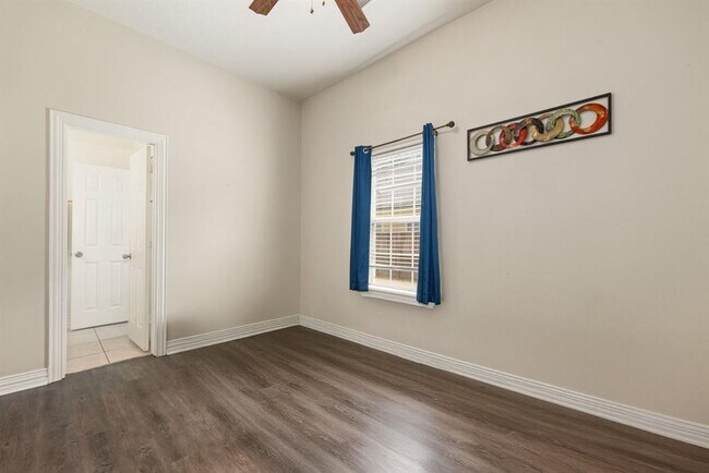 Building Photo - 19509 Desna Dr