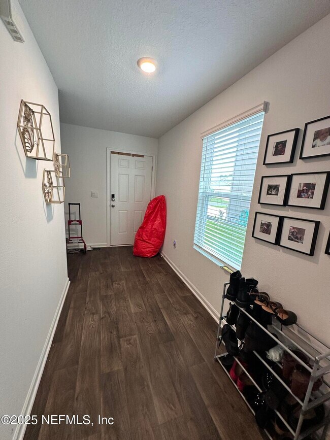 Building Photo - 2769 Oak Stream Dr
