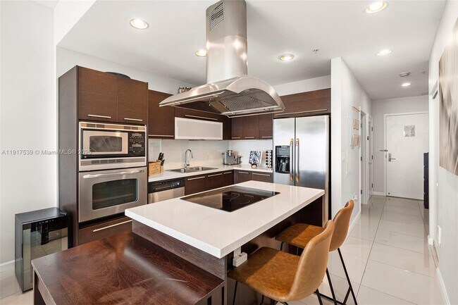 Building Photo - 7930 East Dr