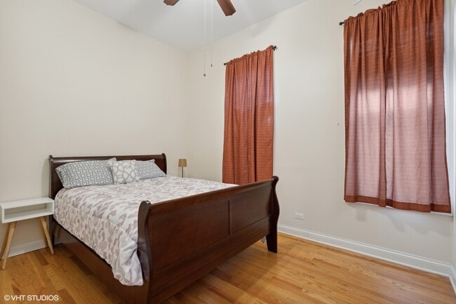 Building Photo - 2759-2761 W Francis Pl