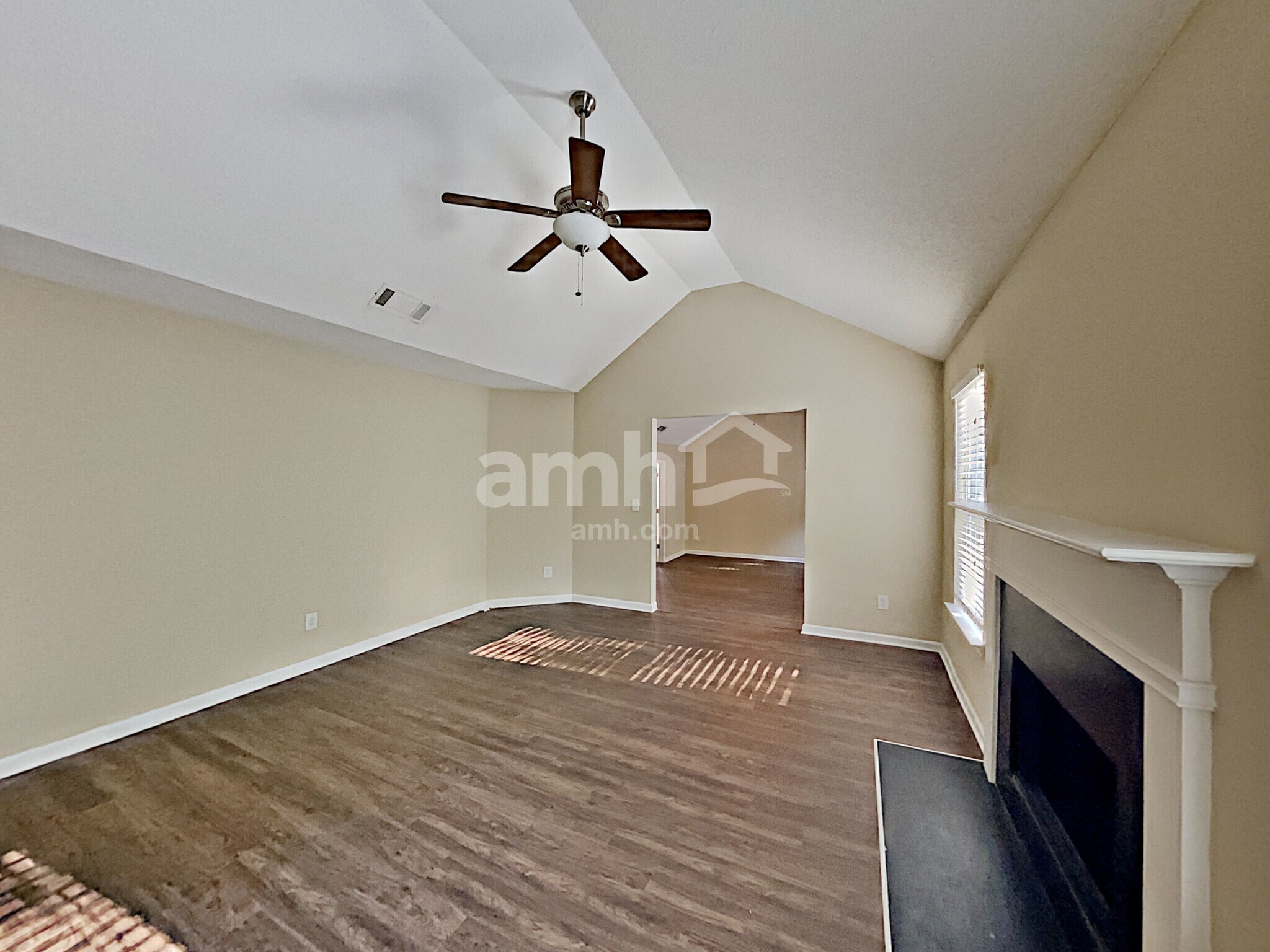 Building Photo - 682 Rock Hill Pky