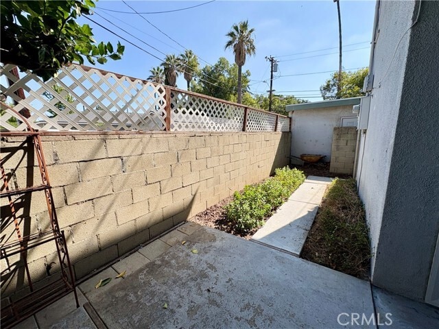 Building Photo - 2064 Evergreen St