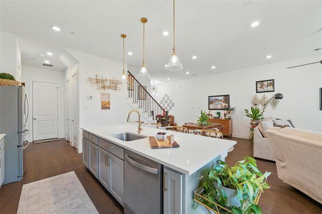 Building Photo - 1078 Maverick Dr