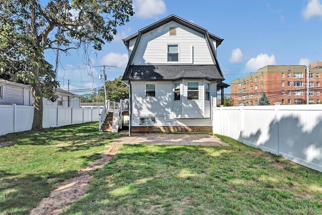 Building Photo - 159 Southside Ave