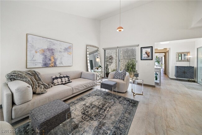 Building Photo - 3027 Bel Air Dr