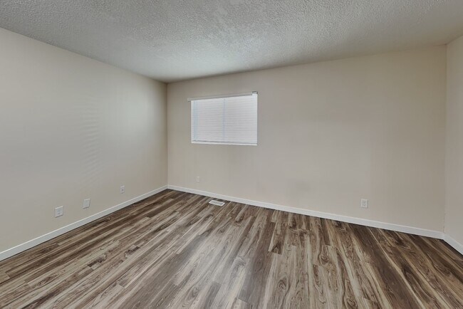 Building Photo - 218 Stanton Ave