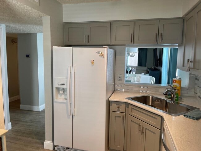 Building Photo - 7294 Cloister Dr