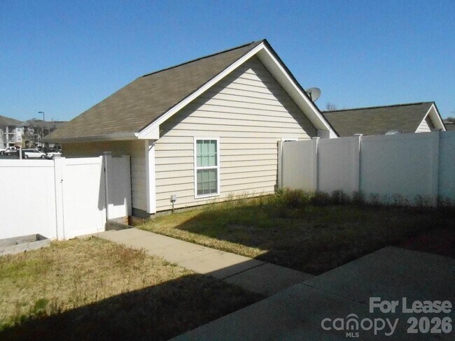 Building Photo - 115 Leyton Loop