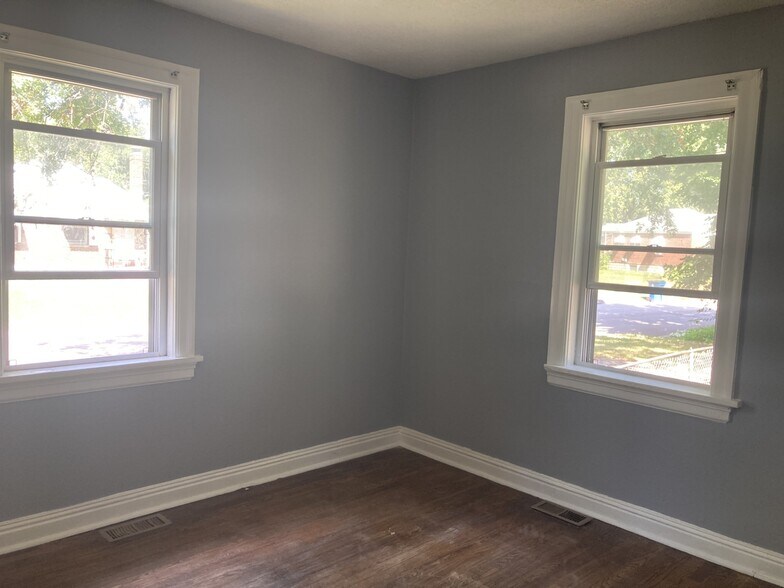 Second Bedroom - 324 Newell Dr