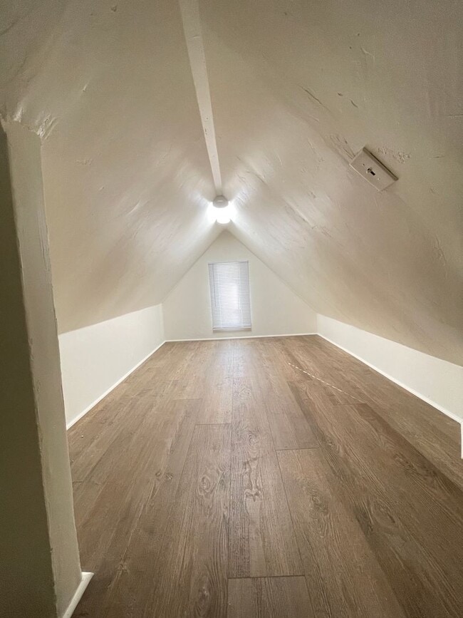 Building Photo - 4 bed / 1.5 ba house - Yuba City