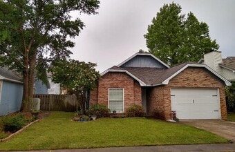 Building Photo - 507 Woodland Park Cir