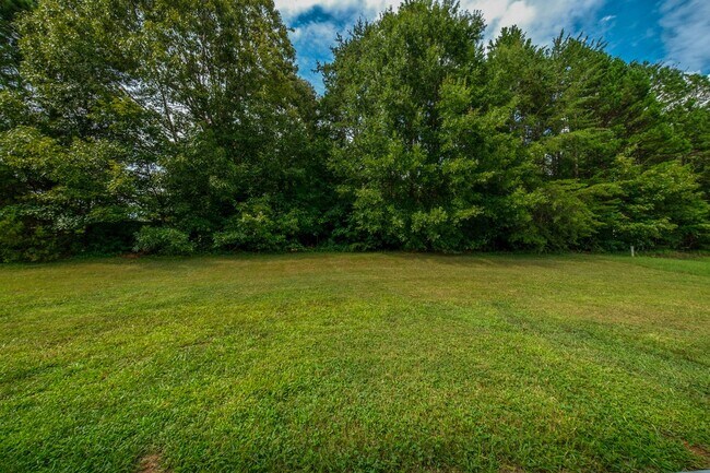 Building Photo - 1301 Waldridge Ct