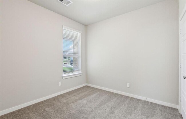 Building Photo - 6744 Chinapkin Oak Ln