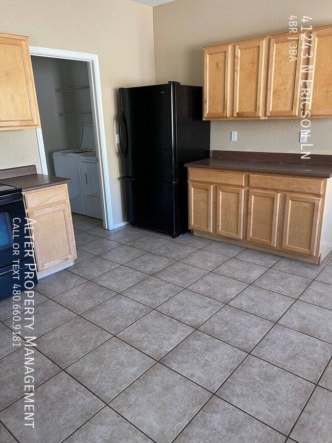 Building Photo - 41243 N Ericson Ln