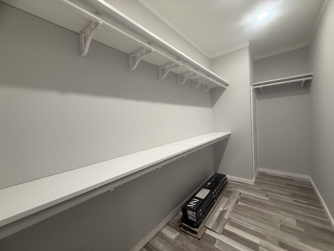 Building Photo - 5657 Camelford Ct