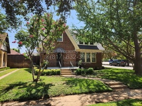 Building Photo - 2565 Shirley Ave