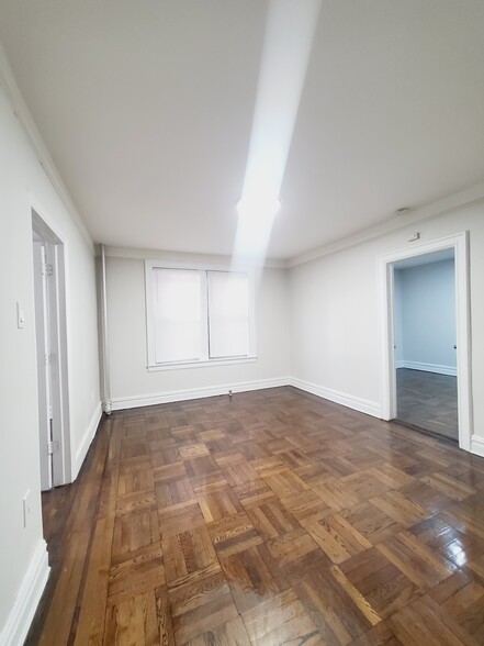 164 Sterling Ave 164 - 165 Sterling Ave