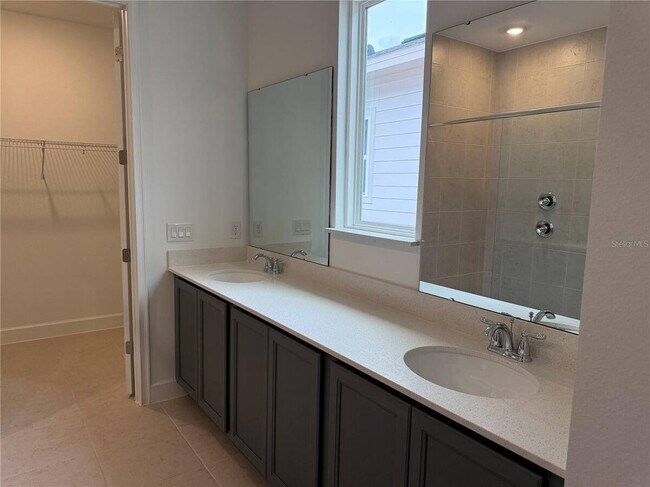 Building Photo - 2949 Sailhouse Dr