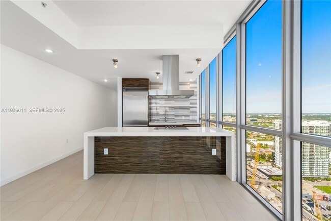 Building Photo - 1100 Biscayne Blvd