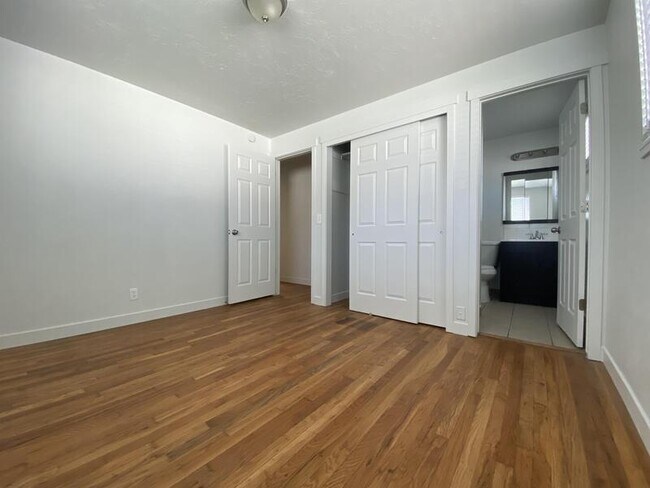 Building Photo - 189 Tennyson Ave