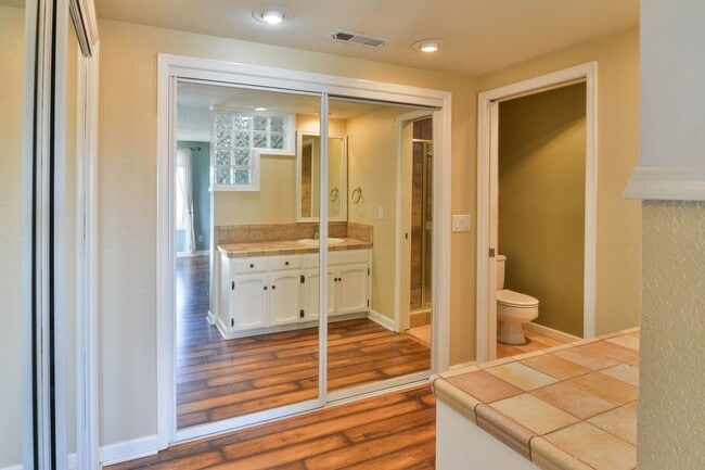 Building Photo - Incredible Peaceful View of the Valley 3 bed 2.5 bath 3 Car Garage