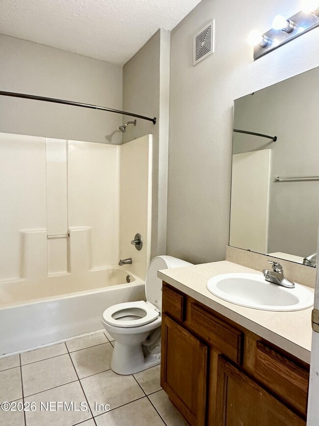 Building Photo - 6985 Ortega Woods Dr