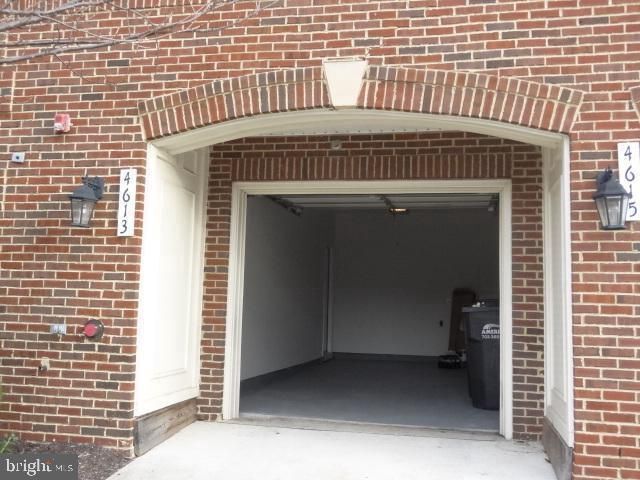 Building Photo - 4613 Hummingbird Ln