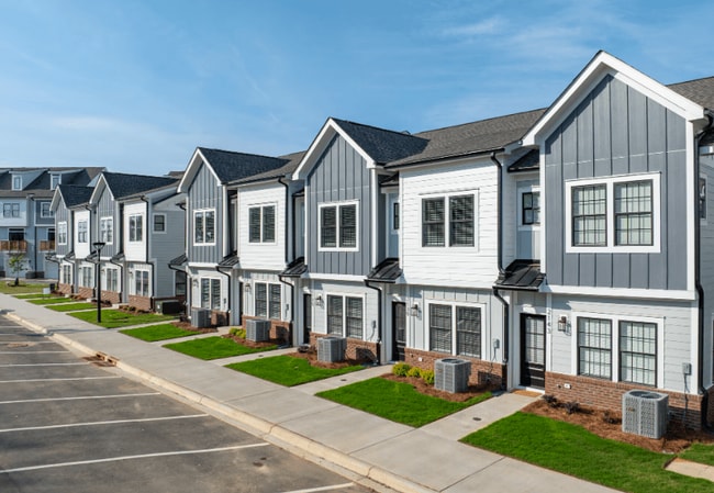 Building Photo - Radial at Mora Point